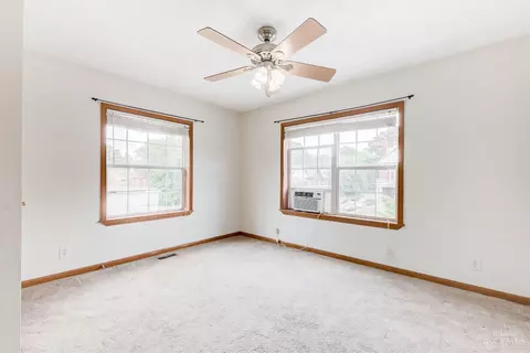 Bedroom - 3059 Hackberry St, Cincinnati, OH 45206 photo 5 of 7