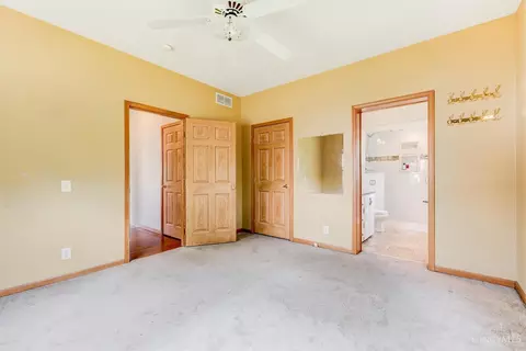 Bedroom - 3059 Hackberry St, Cincinnati, OH 45206 photo 1 of 7