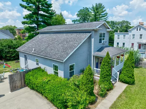 Exterior - 3059 Hackberry St, Cincinnati, OH 45206 photo 5 of 6
