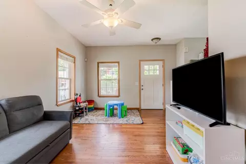 Living - 3059 Hackberry St, Cincinnati, OH 45206 photo 1 of 1