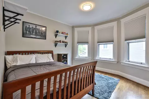 Bedroom - 3615 Shaw Ave, Cincinnati, OH 45208 photo 6 of 10