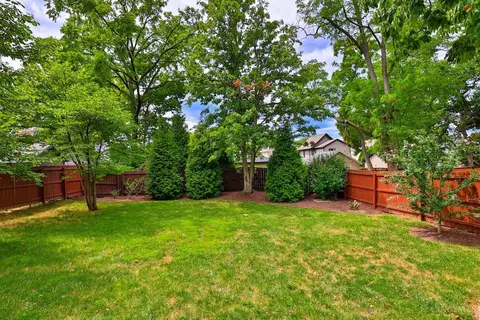 Exterior - 3615 Shaw Ave, Cincinnati, OH 45208 photo 10 of 17