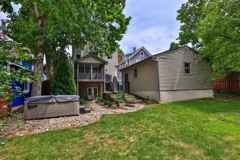 Exterior - 3615 Shaw Ave, Cincinnati, OH 45208 photo 16 of 17