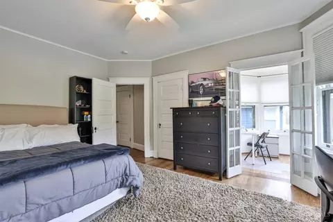 Bedroom - 3615 Shaw Ave, Cincinnati, OH 45208 photo 5 of 10