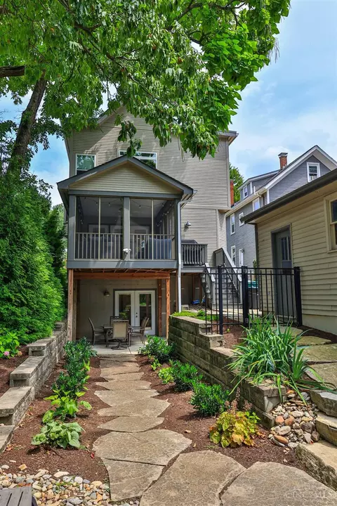 Exterior - 3615 Shaw Ave, Cincinnati, OH 45208 photo 17 of 17