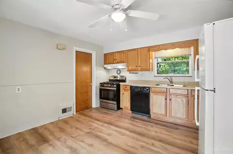 185 E Crest Dr, Reading, OH 45215 photo 8