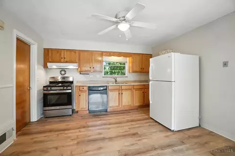 185 E Crest Dr, Reading, OH 45215 photo 7