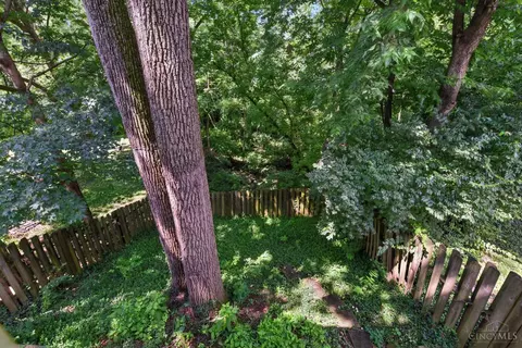 Exterior - 3787 Ferdinand Pl, Cincinnati, OH 45209 photo 9 of 9