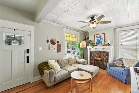 Living - 3787 Ferdinand Pl, Cincinnati, OH 45209 photo 1 of 4