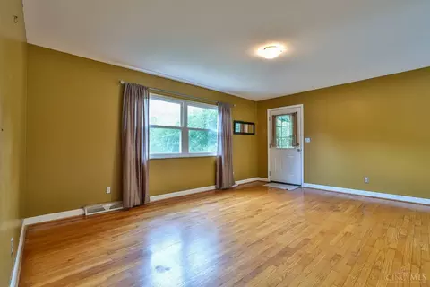 6123 Sheed Rd, Cincinnati, OH 45247 photo 5