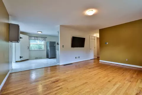 6123 Sheed Rd, Cincinnati, OH 45247 photo 7