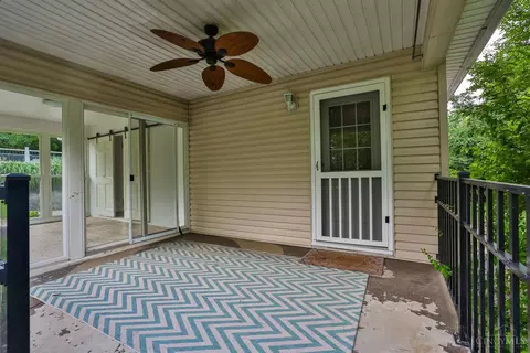 6123 Sheed Rd, Cincinnati, OH 45247 photo 3