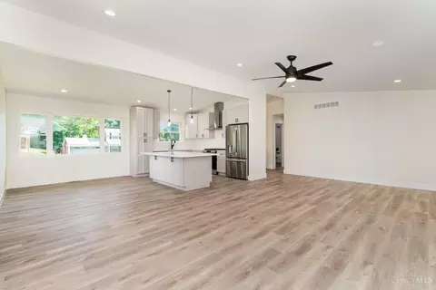 5635 Treeview Dr, Cincinnati, OH 45238 photo 5