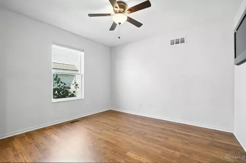 Bedroom - 5320 Man O War Dr, Morrow, OH 45152 photo 6 of 10