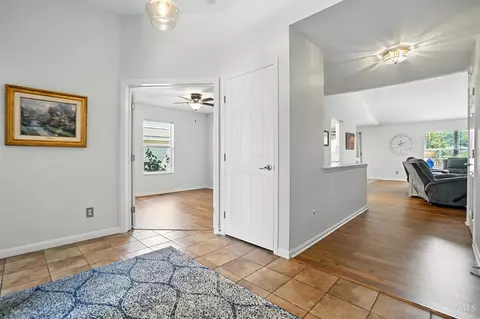 Entry Way - 5320 Man O War Dr, Morrow, OH 45152 photo 2 of 5