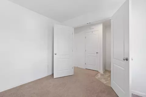 7873 Ellington Ct, Hamilton Township, OH 45039 photo 10