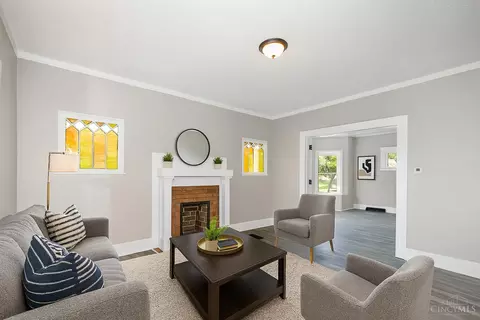 Living - 2040 Ley Ave, Cincinnati, OH 45214 photo 3 of 4
