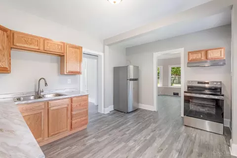 Entry Way - 2040 Ley Ave, Cincinnati, OH 45214 photo 1 of 2