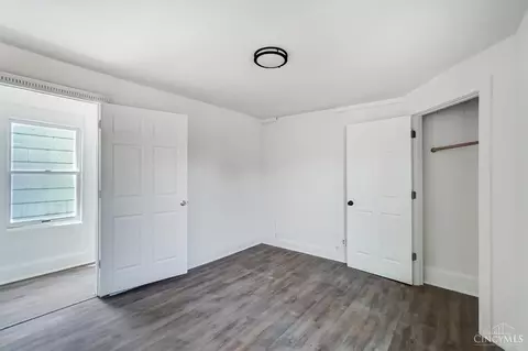 Bedroom - 2228 Reading Rd, Cincinnati, OH 45202 photo 3 of 4