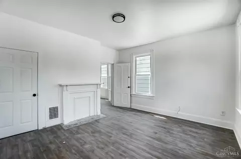 Living - 2228 Reading Rd, Cincinnati, OH 45202 photo 4 of 5