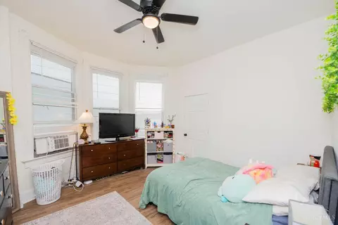 Bedroom - 2228 Reading Rd, Cincinnati, OH 45202 photo 1 of 4