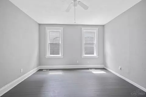 Bedroom - 1230 Manss Ave, Cincinnati, OH 45205 photo 1 of 6