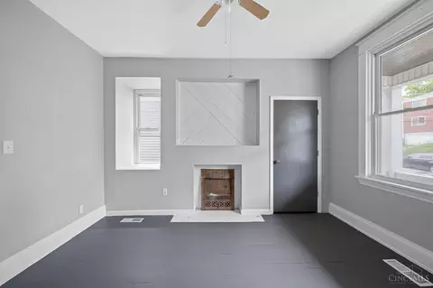 Living - 1230 Manss Ave, Cincinnati, OH 45205 photo 5 of 6