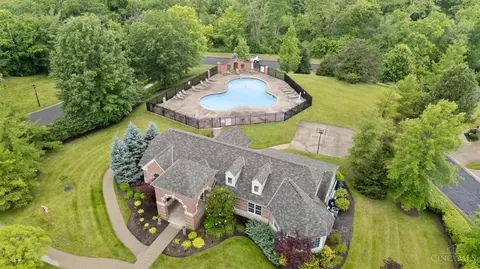 View/Area - 801 Southmeadow Cir, Cincinnati, OH 45231 photo 2 of 3