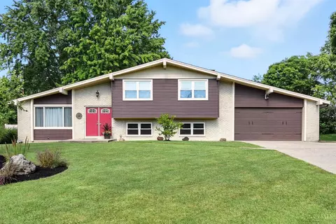 8079 Shadetree Dr, West Chester, OH 45069