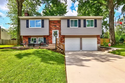 1084 Splitrail Dr, Batavia, OH 45103