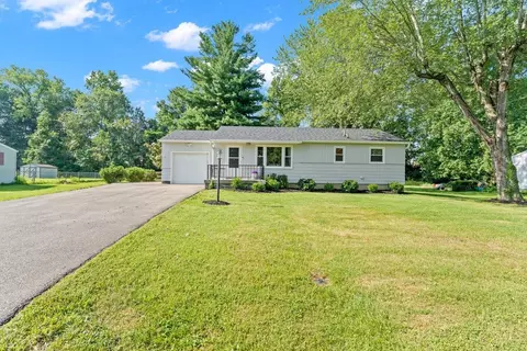 28 Mcarthur Dr, Amelia, OH 45102