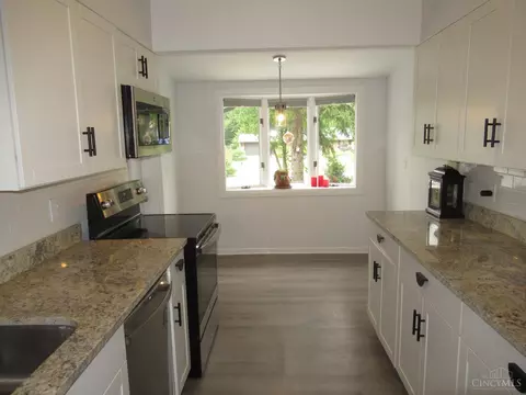 Kitchen - 8608 Long Ln, Cincinnati, OH 45231 photo 1 of 2