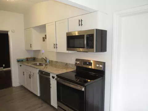 Kitchen - 8608 Long Ln, Cincinnati, OH 45231 photo 2 of 2