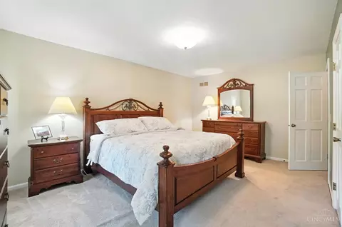 Bedroom - 9037 Winthrop Dr, Montgomery, OH 45249 photo 3 of 8