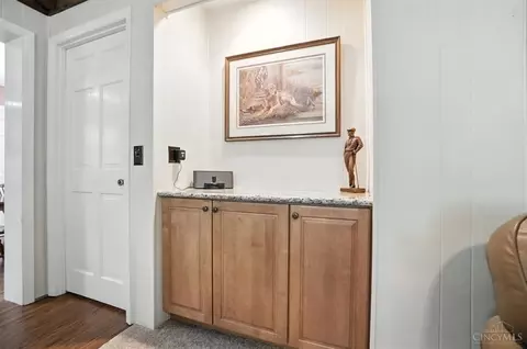 Entry Way - 9037 Winthrop Dr, Montgomery, OH 45249 photo 6 of 10