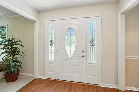Entry Way - 9037 Winthrop Dr, Montgomery, OH 45249 photo 1 of 10