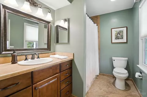 Bath - 9037 Winthrop Dr, Montgomery, OH 45249 photo 3 of 10