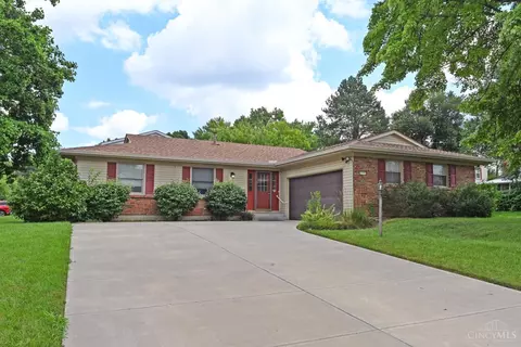 11992 Deerhorn Dr, Cincinnati, OH 45240