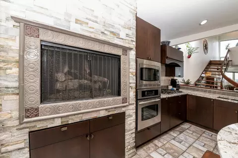 1052 Hatch St, Cincinnati, OH 45202 photo 9