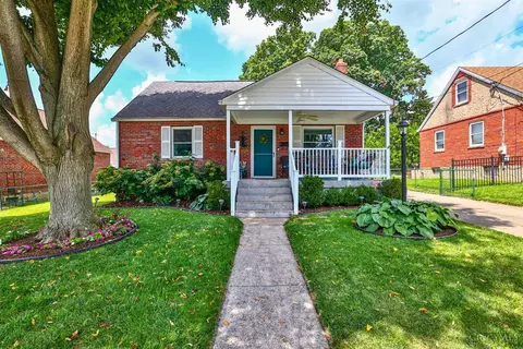 9415 Raven Ln, Blue Ash, OH 45242