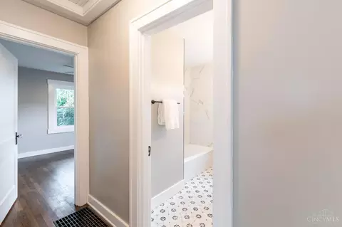 1939 Lawn Ave, Cincinnati, OH 45237 photo 17