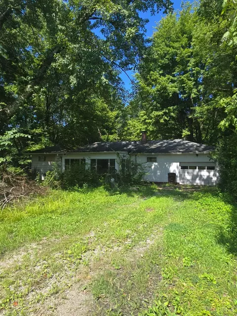 2813 Bantam Rd, Bethel, OH 45106