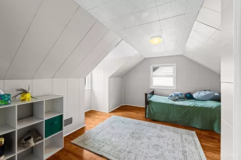 Bedroom - 6226 Stover Ave, Golf Manor, OH 45237 photo 3 of 5