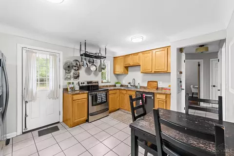 Kitchen - 6226 Stover Ave, Golf Manor, OH 45237 photo 1 of 3