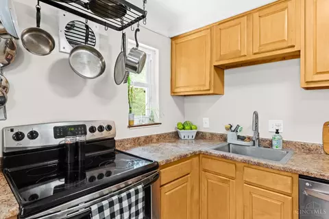 Kitchen - 6226 Stover Ave, Golf Manor, OH 45237 photo 3 of 3