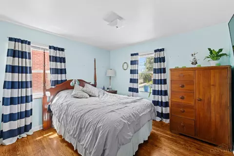 Bedroom - 6226 Stover Ave, Golf Manor, OH 45237 photo 2 of 5
