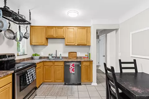 Kitchen - 6226 Stover Ave, Golf Manor, OH 45237 photo 2 of 3