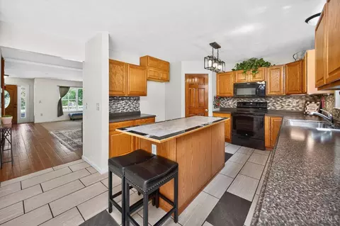 Kitchen - 1775 Huntley Rd, Goshen, OH 45122 photo 2 of 5