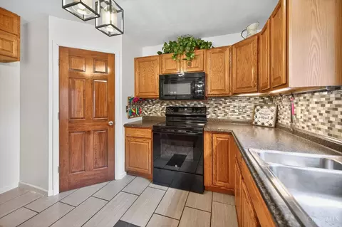 Kitchen - 1775 Huntley Rd, Goshen, OH 45122 photo 5 of 5