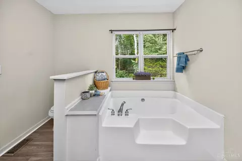 Bath - 1775 Huntley Rd, Goshen, OH 45122 photo 3 of 8